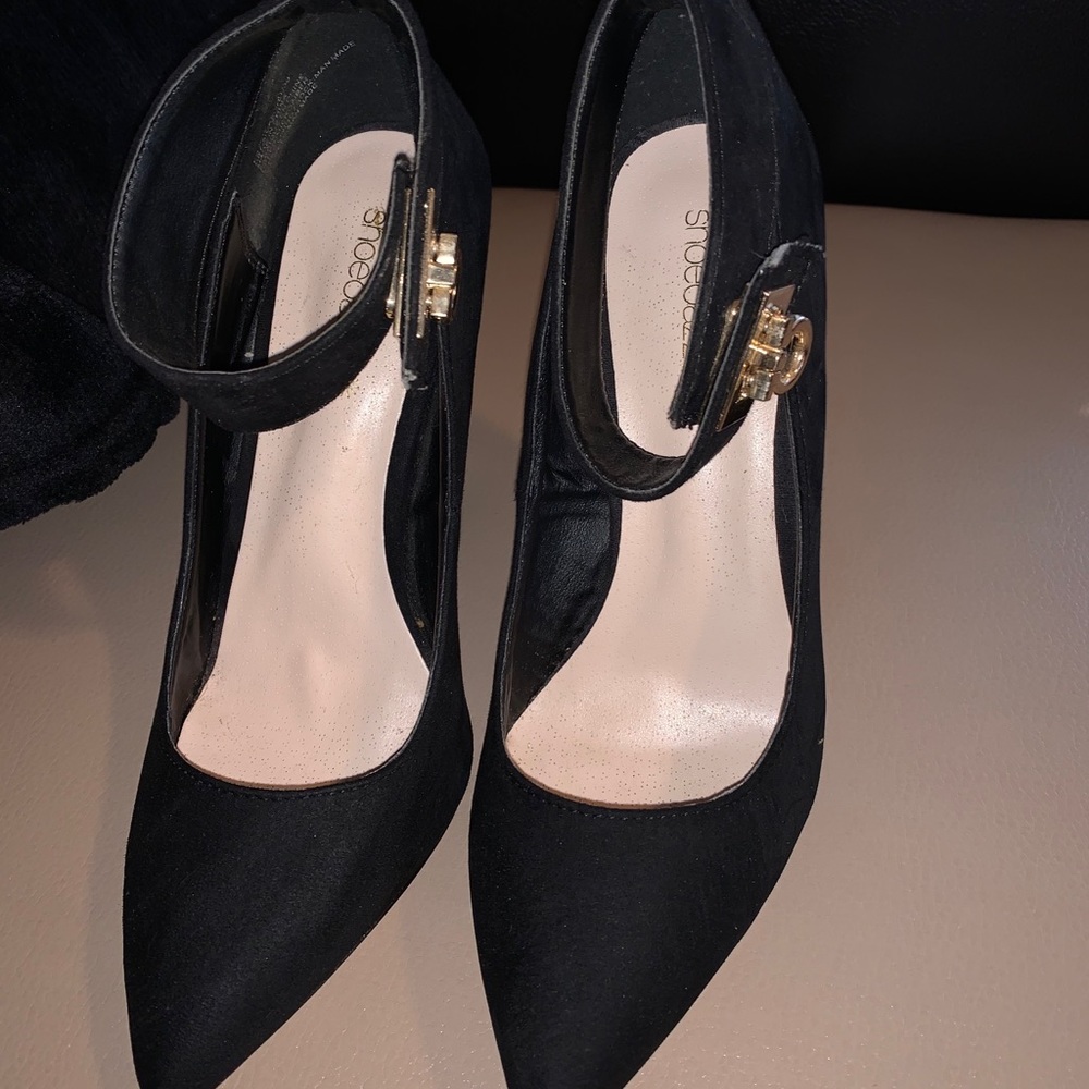 Classy and sexy black heels